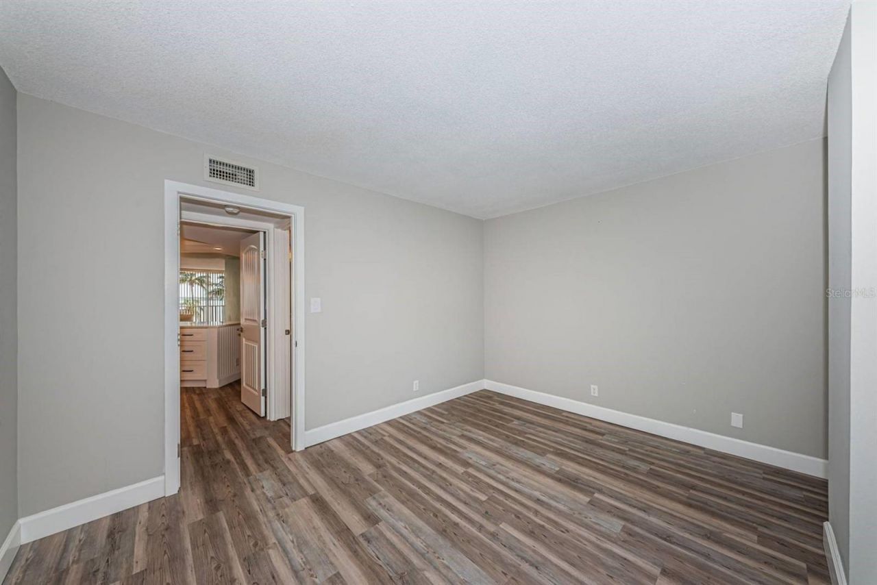 5151 Isla Key Boulevard S, Unit 220, Saint Petersburg, FL 33715 Photo