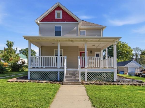304 E Franklin Street , Carlock, IL 61725