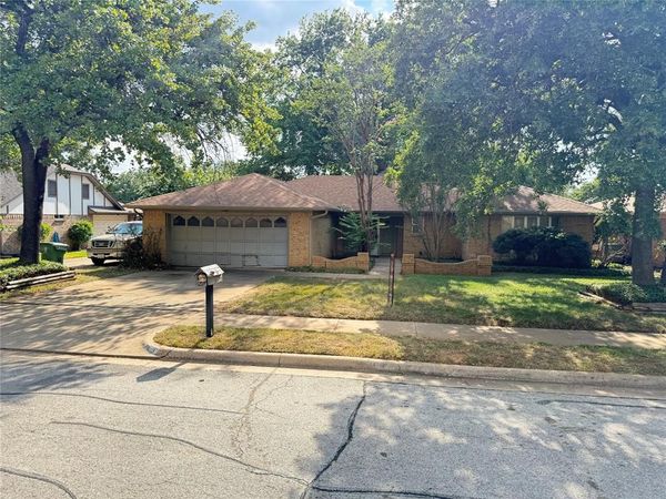 3409 Pecan Circle, Bedford, TX 76021