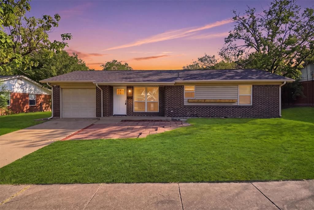 6214 Shadydell Drive, Fort Worth, TX 76135 Main Photo