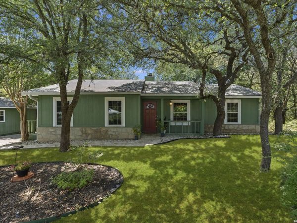 211 DOESKIN DR, Boerne, TX 78006