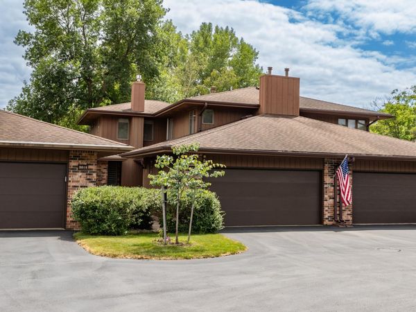 2016 Southfield Court SW, Rochester, MN 55902