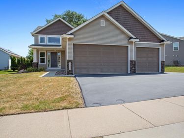 22424 Canova Court, Farmington, MN 55024