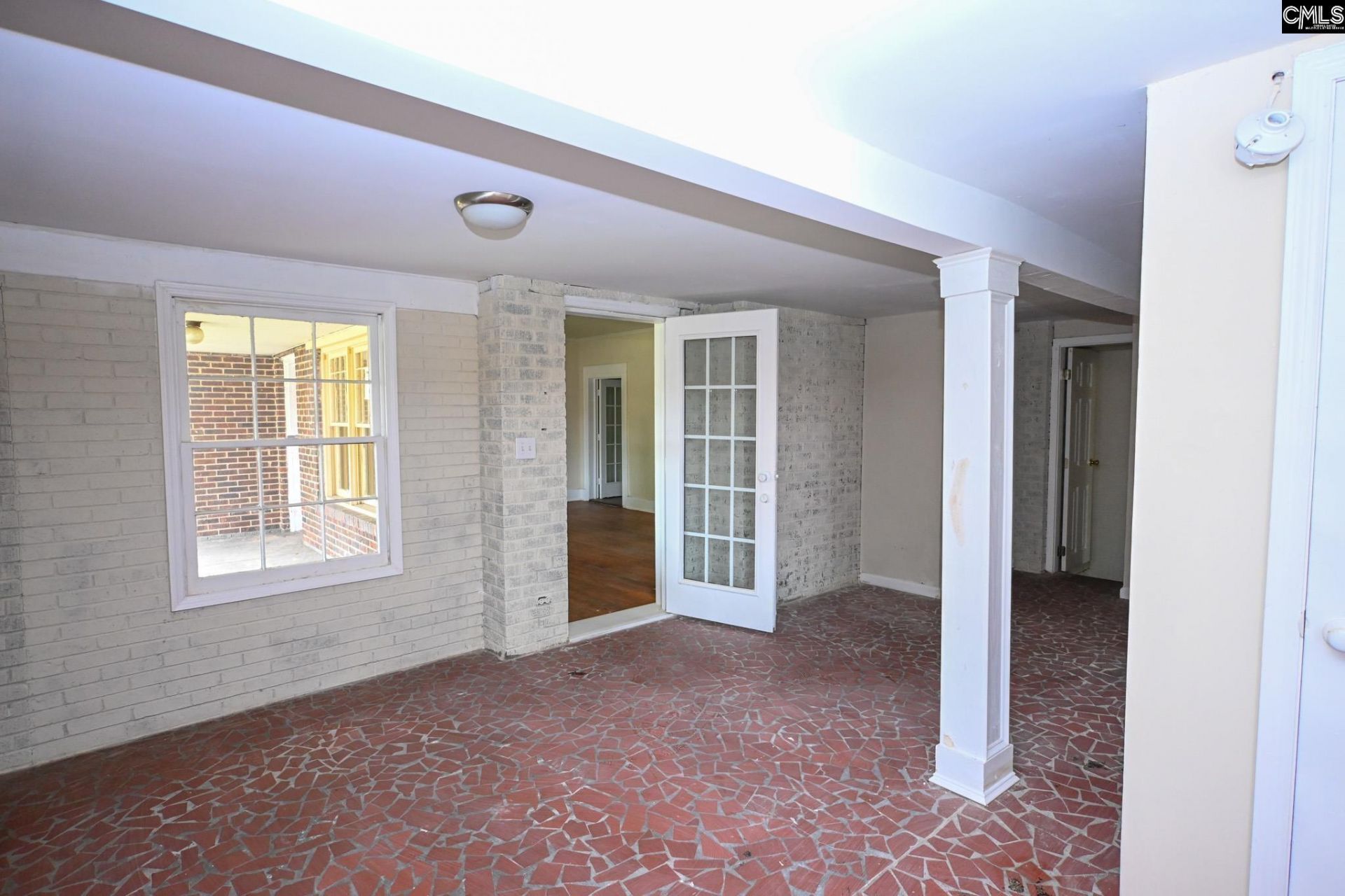 109 S Lee Street Photo 6