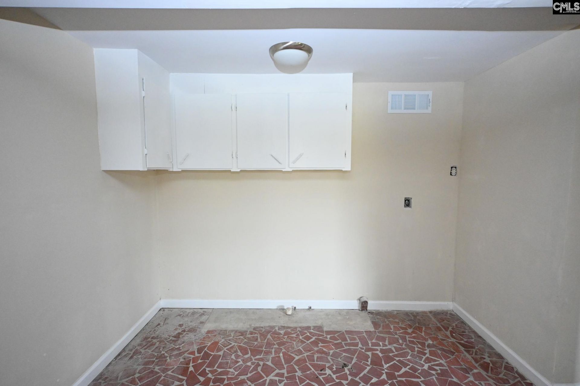 109 S Lee Street Photo 7