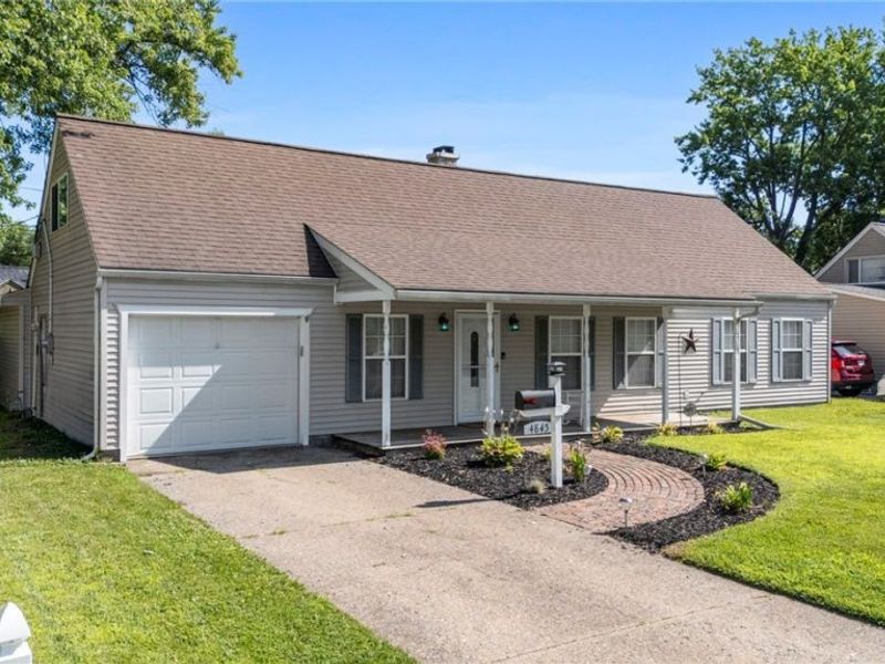 4845 Redwood Drive , Sheffield Lake, OH 44054 Photo 2