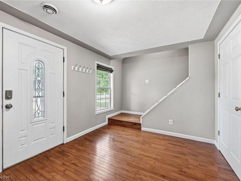 4845 Redwood Drive , Sheffield Lake, OH 44054 Photo 7
