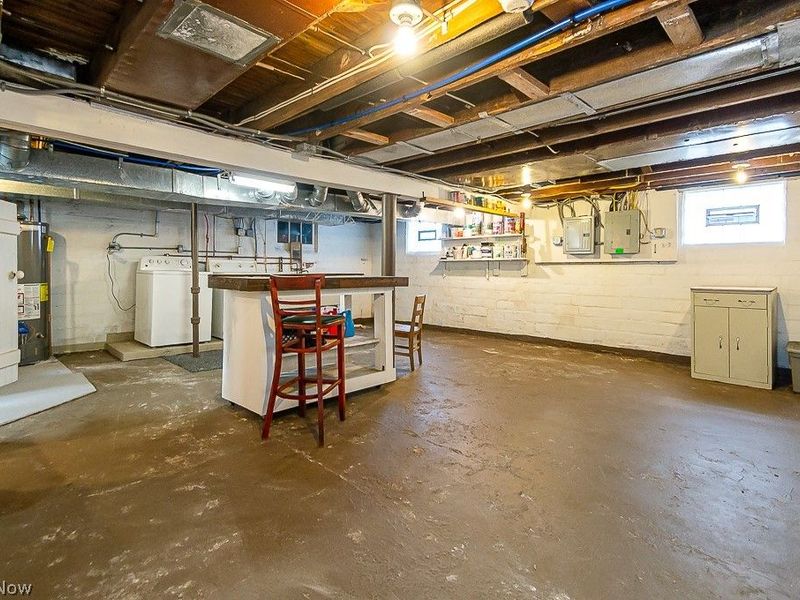 10709 Saint Mark Avenue, Cleveland, OH 44111 Photo 24