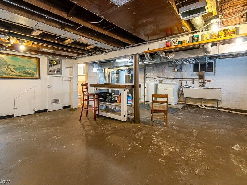 10709 Saint Mark Avenue, Cleveland, OH 44111 Photo 25