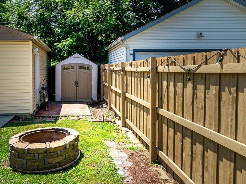 10709 Saint Mark Avenue, Cleveland, OH 44111 Photo 32