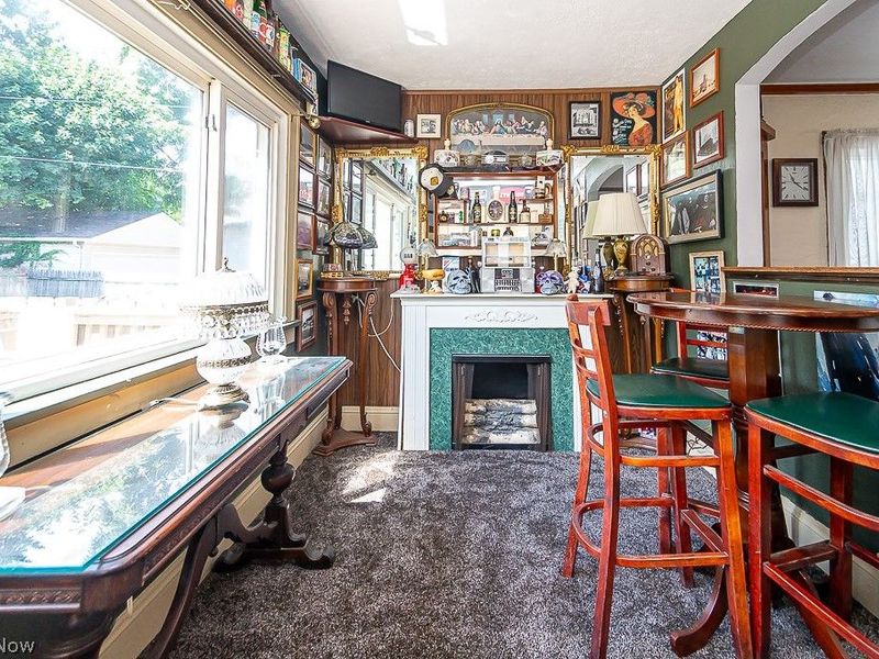 10709 Saint Mark Avenue, Cleveland, OH 44111 Photo 7