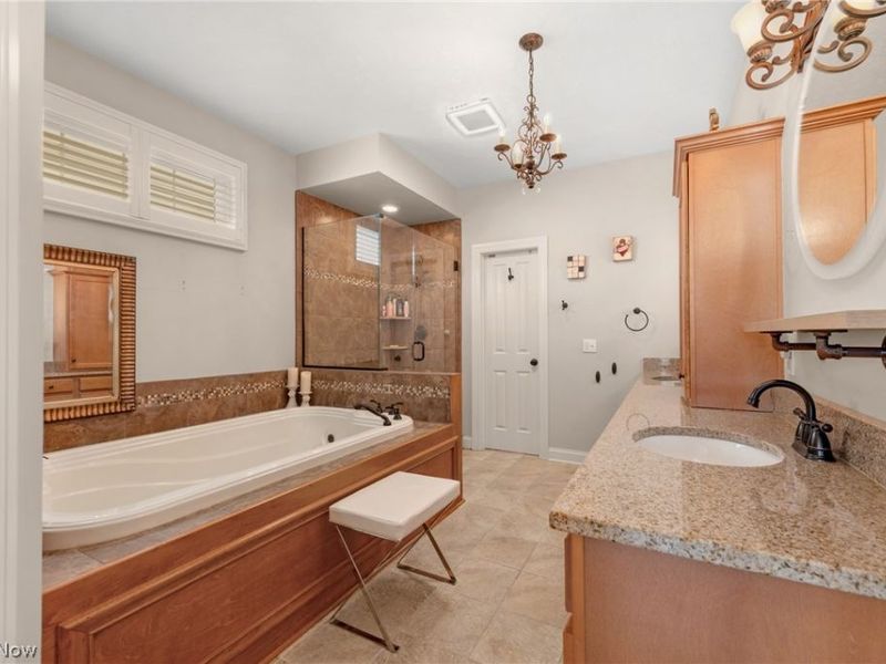 20521 Leana Court, Strongsville, OH 44149 Photo 16