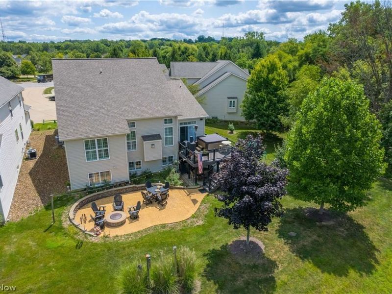 20521 Leana Court, Strongsville, OH 44149 Photo 3