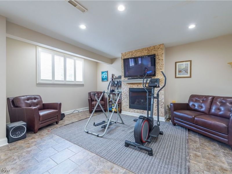 20521 Leana Court, Strongsville, OH 44149 Photo 31