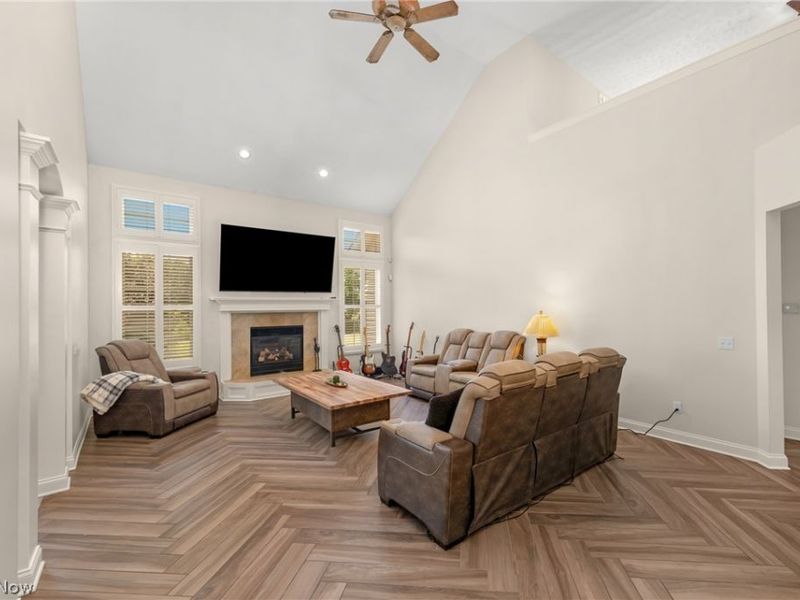 20521 Leana Court, Strongsville, OH 44149 Photo 4