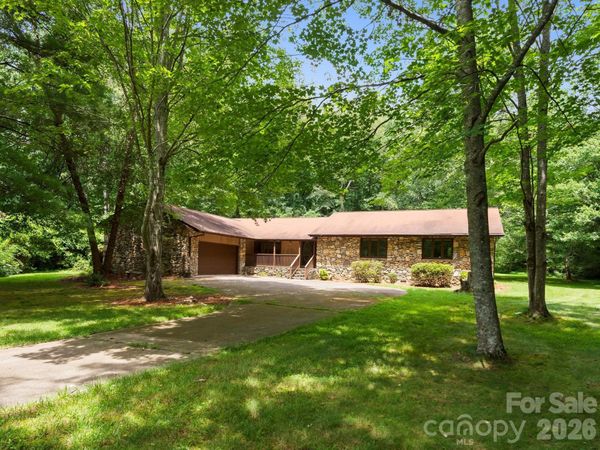 3 High Meadows Drive , Candler, NC 28715