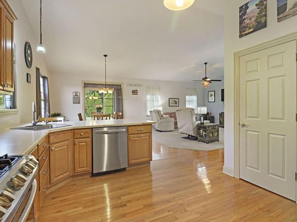 3107 King CIRCLE, Twin Lakes, WI 53181