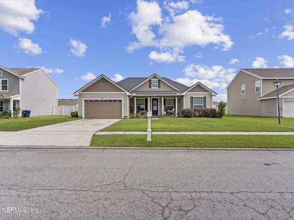 737 CONSTITUTION Place, Macclenny, FL 32063