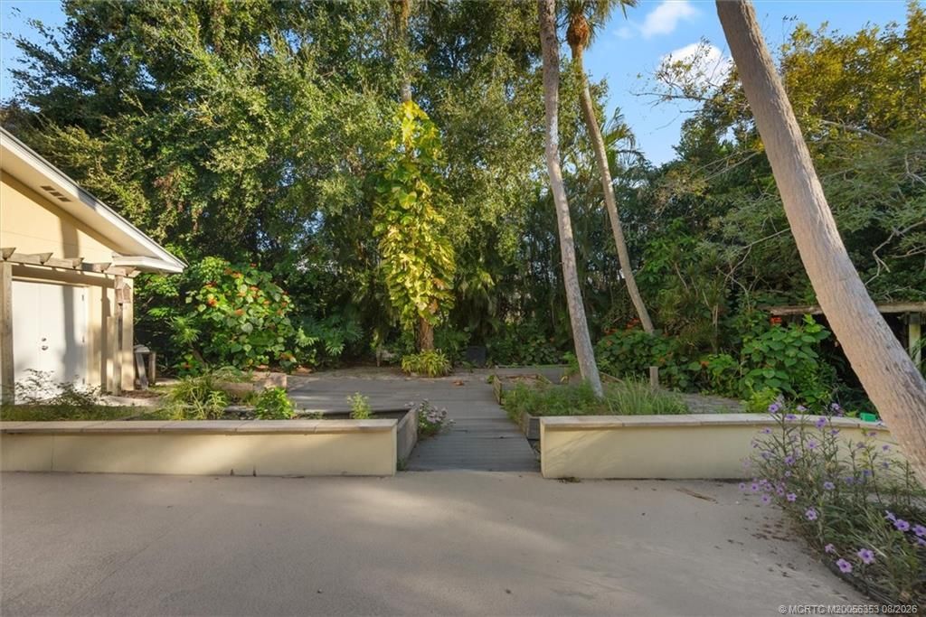 24/22 Via Lucindia Drive, Sewalls Point, FL 34996 Photo