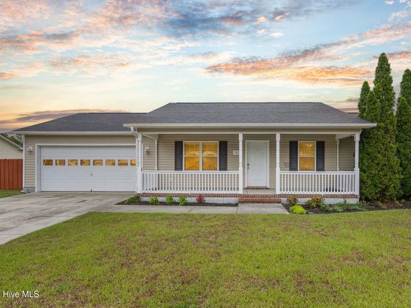 107 Lois Court, Richlands, NC 28574