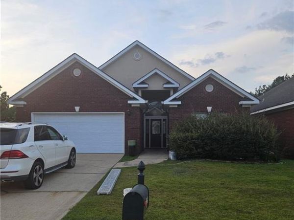 978 S Weatherby Street , Saraland, AL 36571