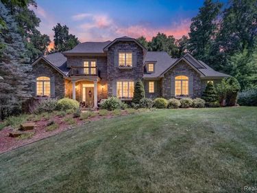 414 Lenox Lane, Brighton Township, Mi 48114