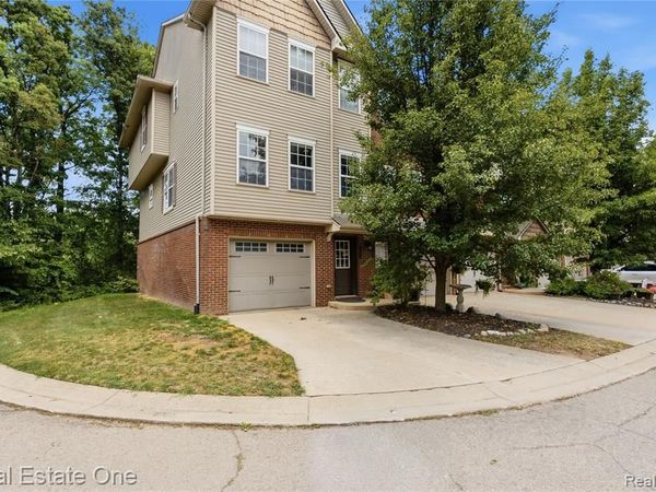 1615 Red Hickory Court , Howell Twp, MI 48855