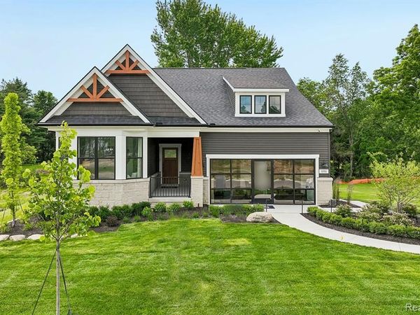 3065 Wyvern , Orion Twp, MI 48359