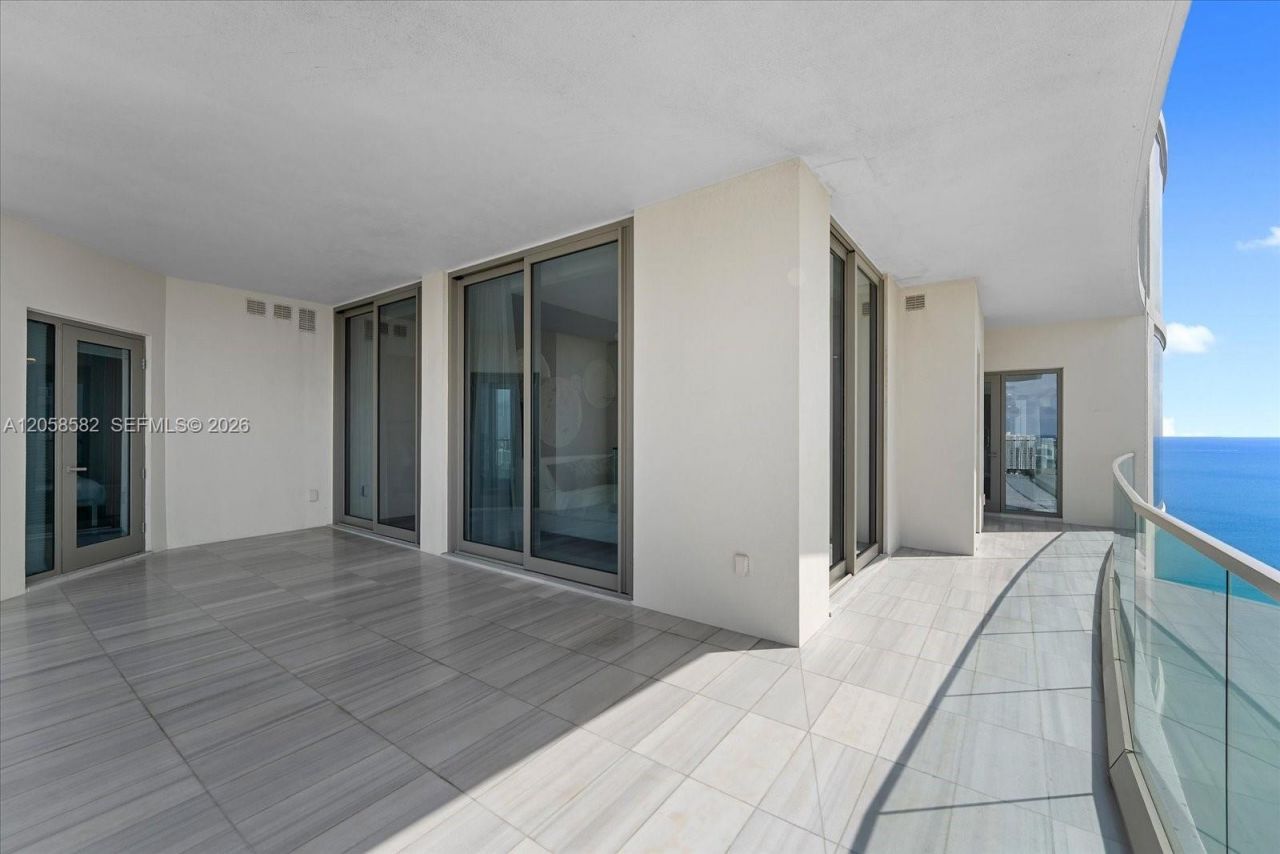 17901 Collins Ave, Unit 3004, Sunny Isles Beach, FL 33160 Photo