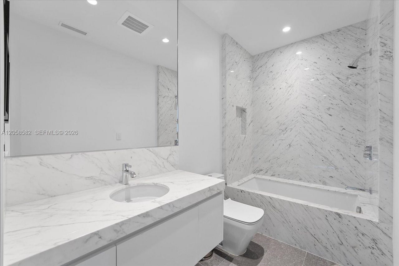 17901 Collins Ave, Unit 3004, Sunny Isles Beach, FL 33160 Photo