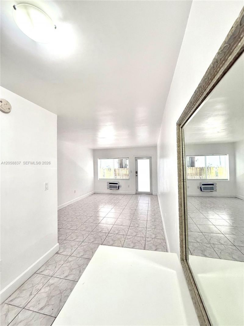 1021 Michigan Ave, Unit 3, Miami Beach, FL 33139 Photo