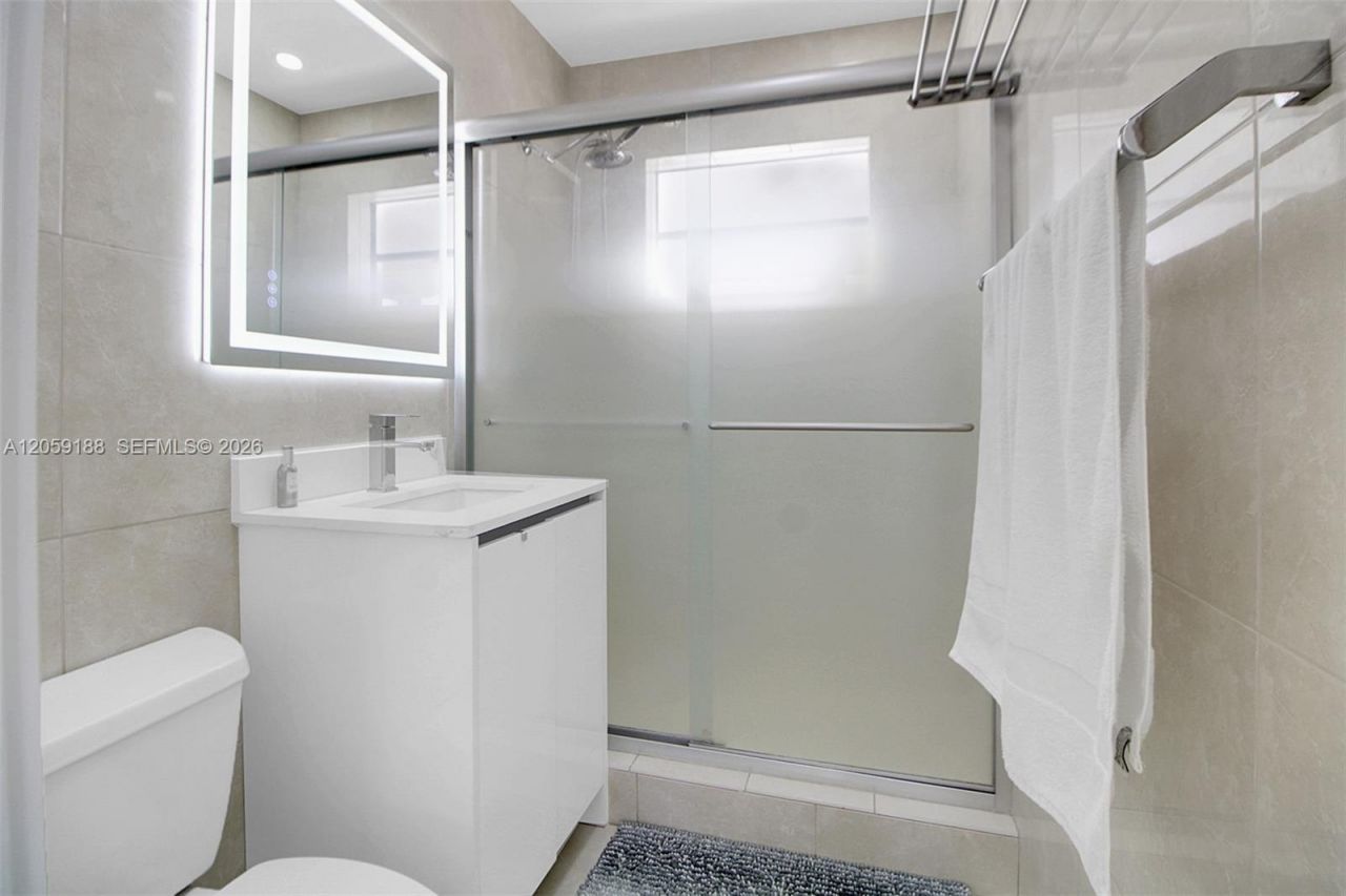2700 NE 135th St, Unit 12, North Miami, FL 33181 Photo