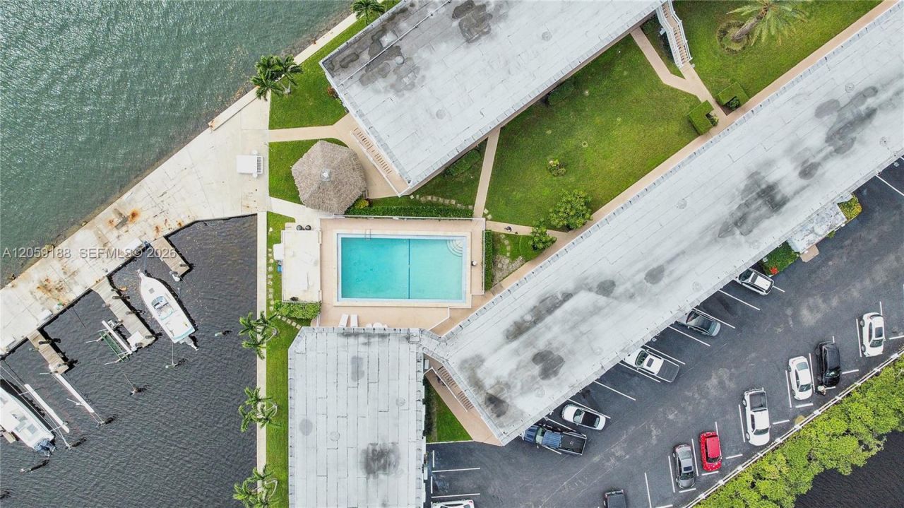 2700 NE 135th St, Unit 12, North Miami, FL 33181 Photo