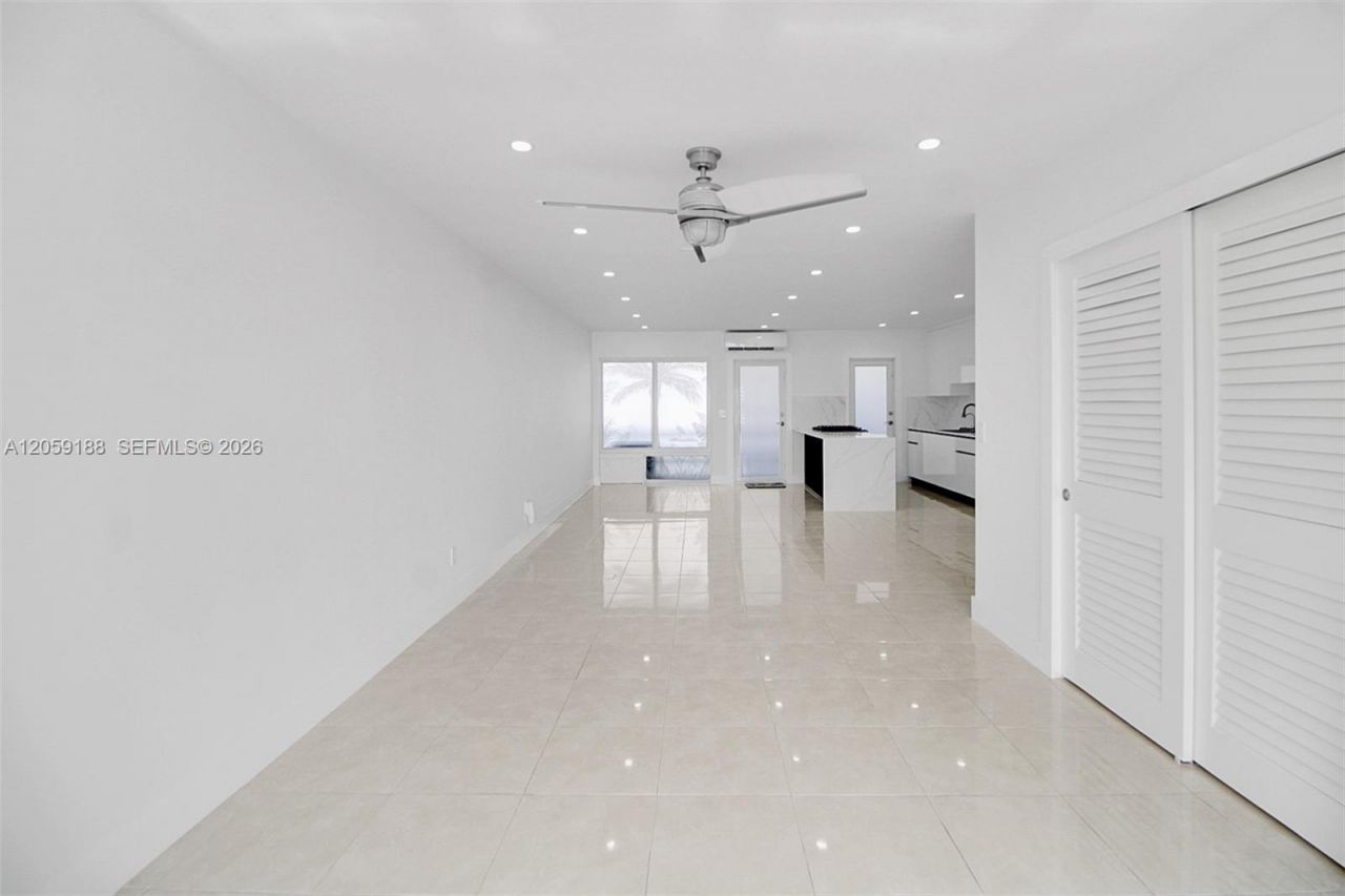 2700 NE 135th St, Unit 12, North Miami, FL 33181 Photo