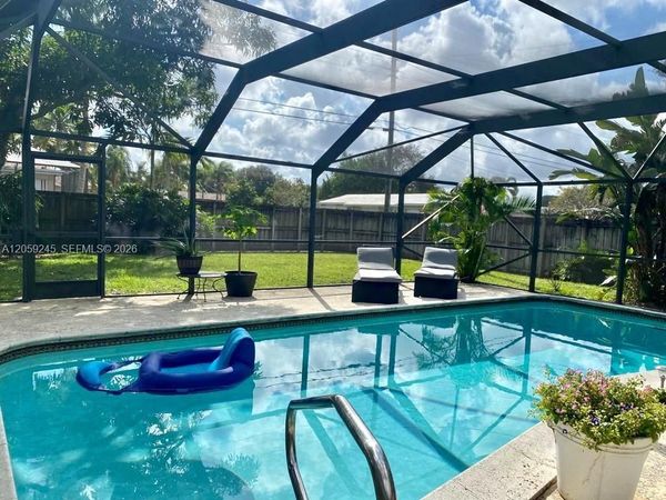 4116 Taft St , Hollywood, FL 33021