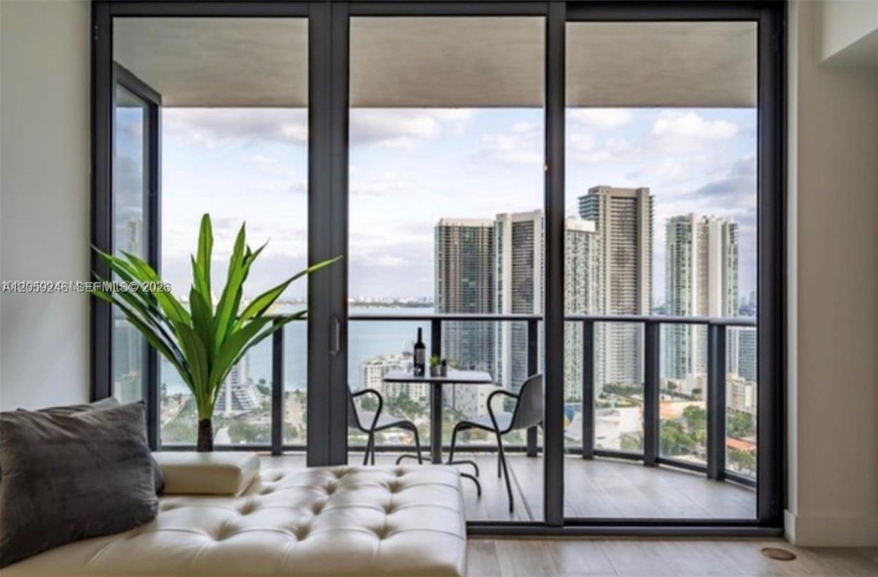 121 NE 34th St , Unit 3105, Miami, FL 33137 Photo