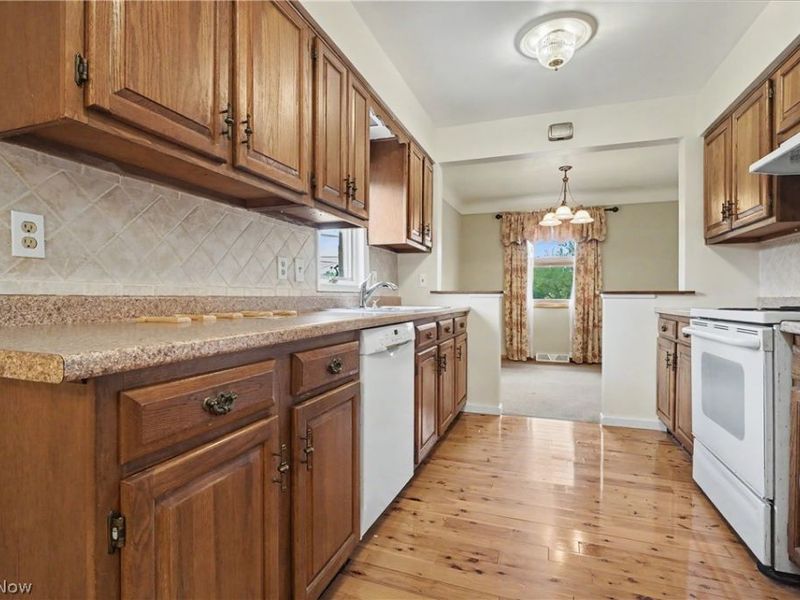 11905 Ronald Drive, Parma, OH 44130 Photo 11