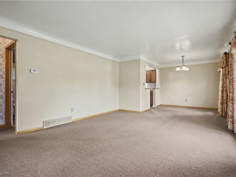 11905 Ronald Drive, Parma, OH 44130 Photo 6