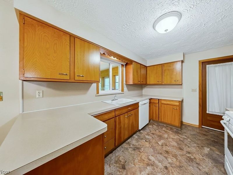 1812 Skyline Drive, Lorain, OH 44053 Photo 15