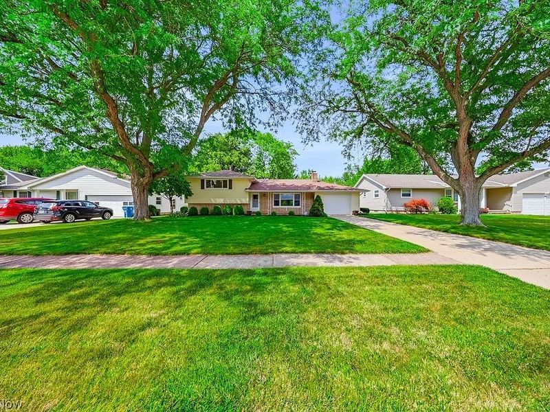 1812 Skyline Drive, Lorain, OH 44053 Photo 2