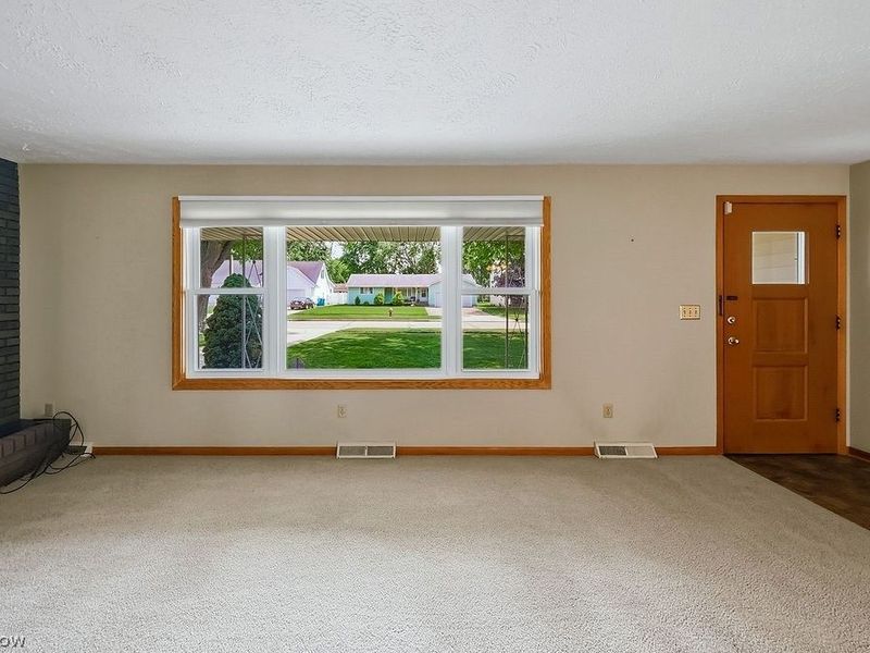 1812 Skyline Drive, Lorain, OH 44053 Photo 6
