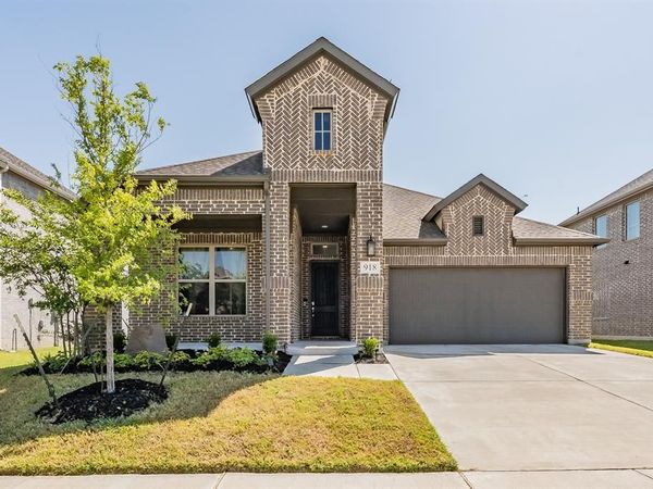 918 Hawthorn Lane, Mansfield, TX 76063