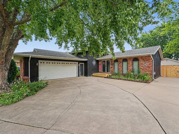9425 Larch Drive, Munster, IN 46321