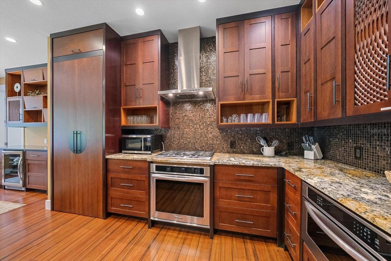 2395 Hyde Park Street, Sarasota, FL 34239 Photo