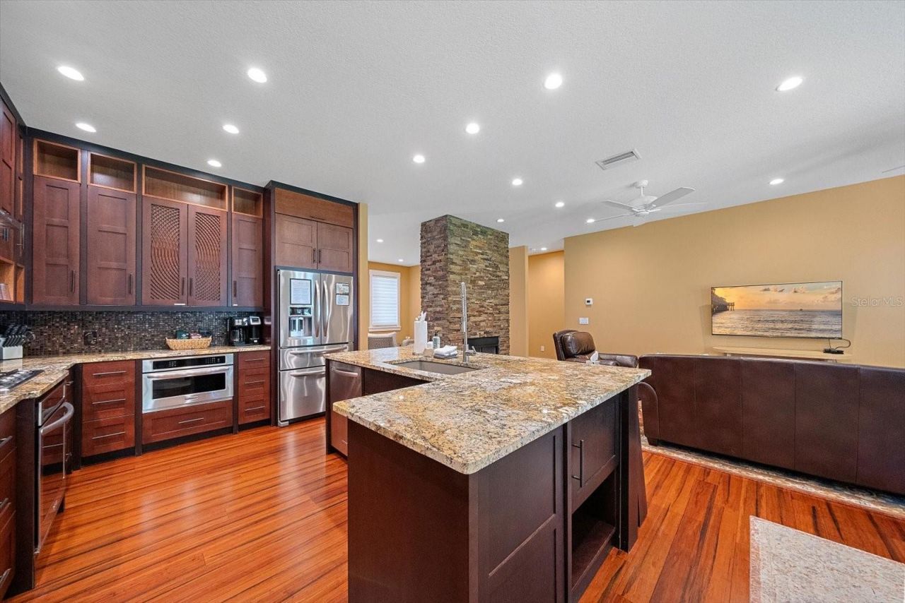 2395 Hyde Park Street, Sarasota, FL 34239 Photo