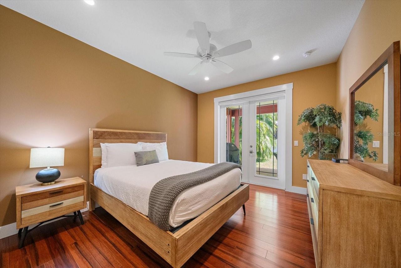 2395 Hyde Park Street, Sarasota, FL 34239 Photo