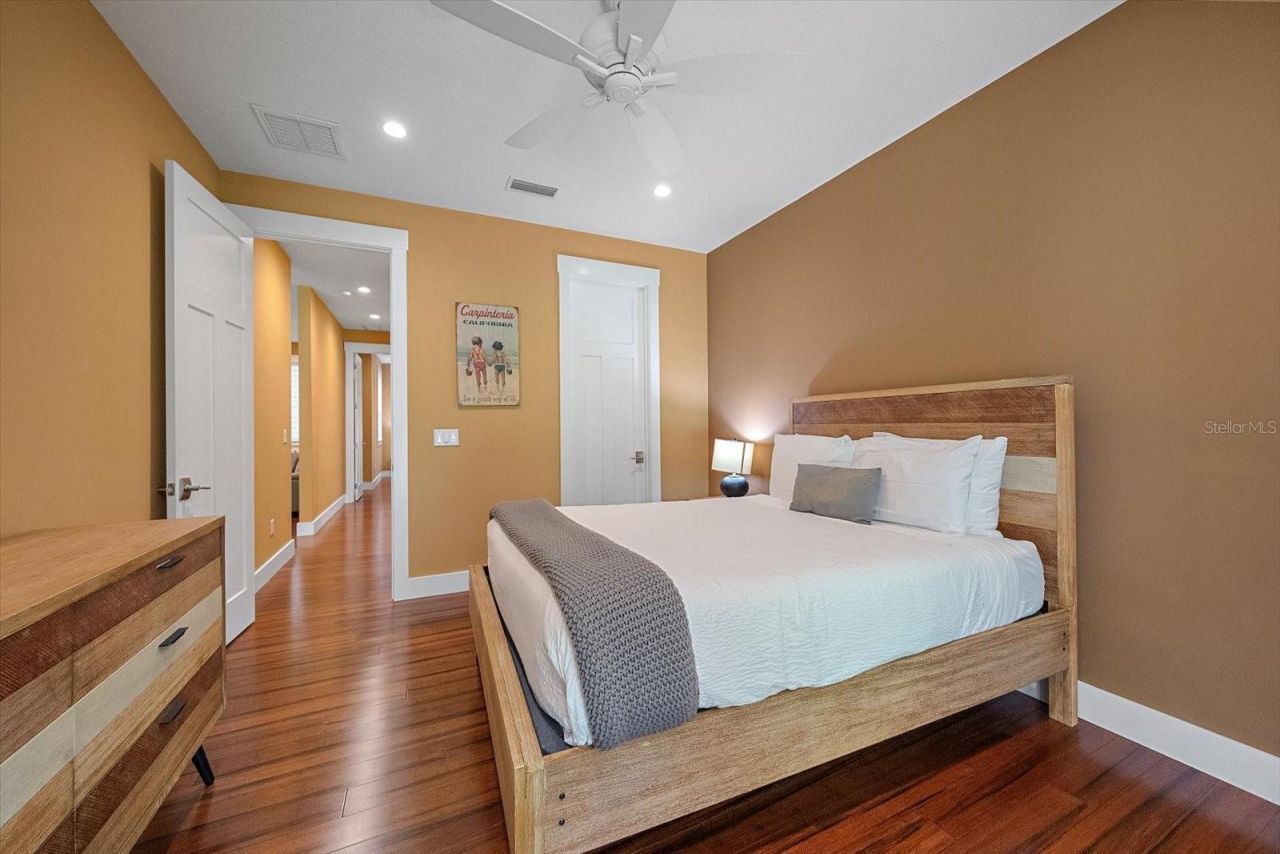 2395 Hyde Park Street, Sarasota, FL 34239 Photo