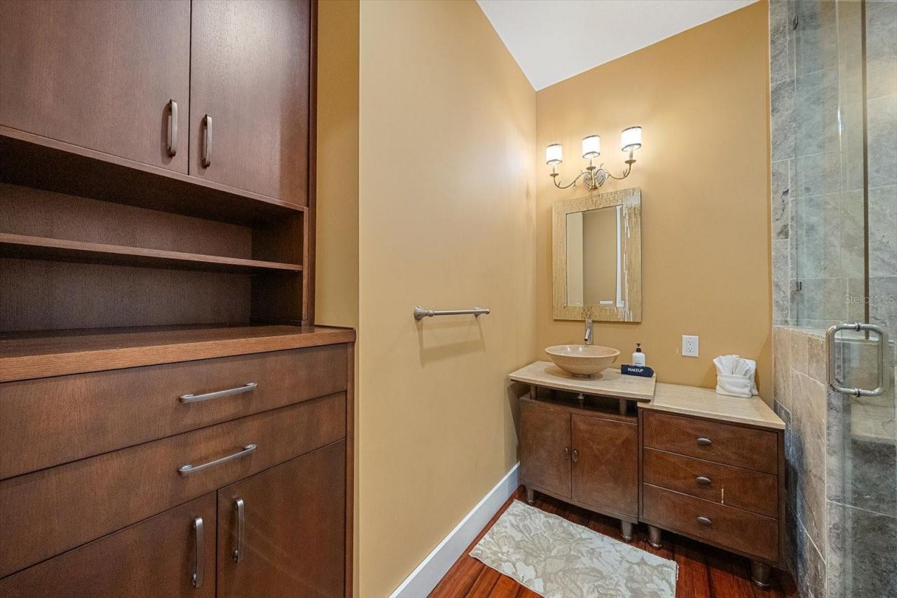 2395 Hyde Park Street, Sarasota, FL 34239 Photo