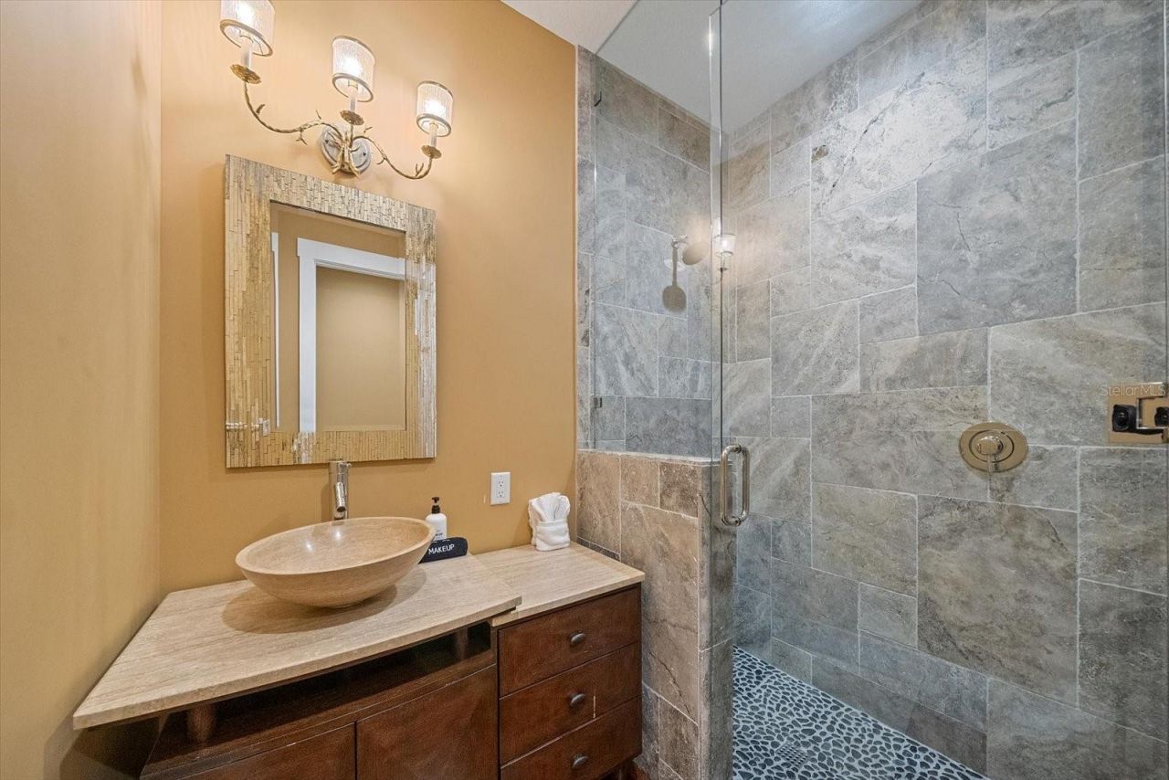 2395 Hyde Park Street, Sarasota, FL 34239 Photo