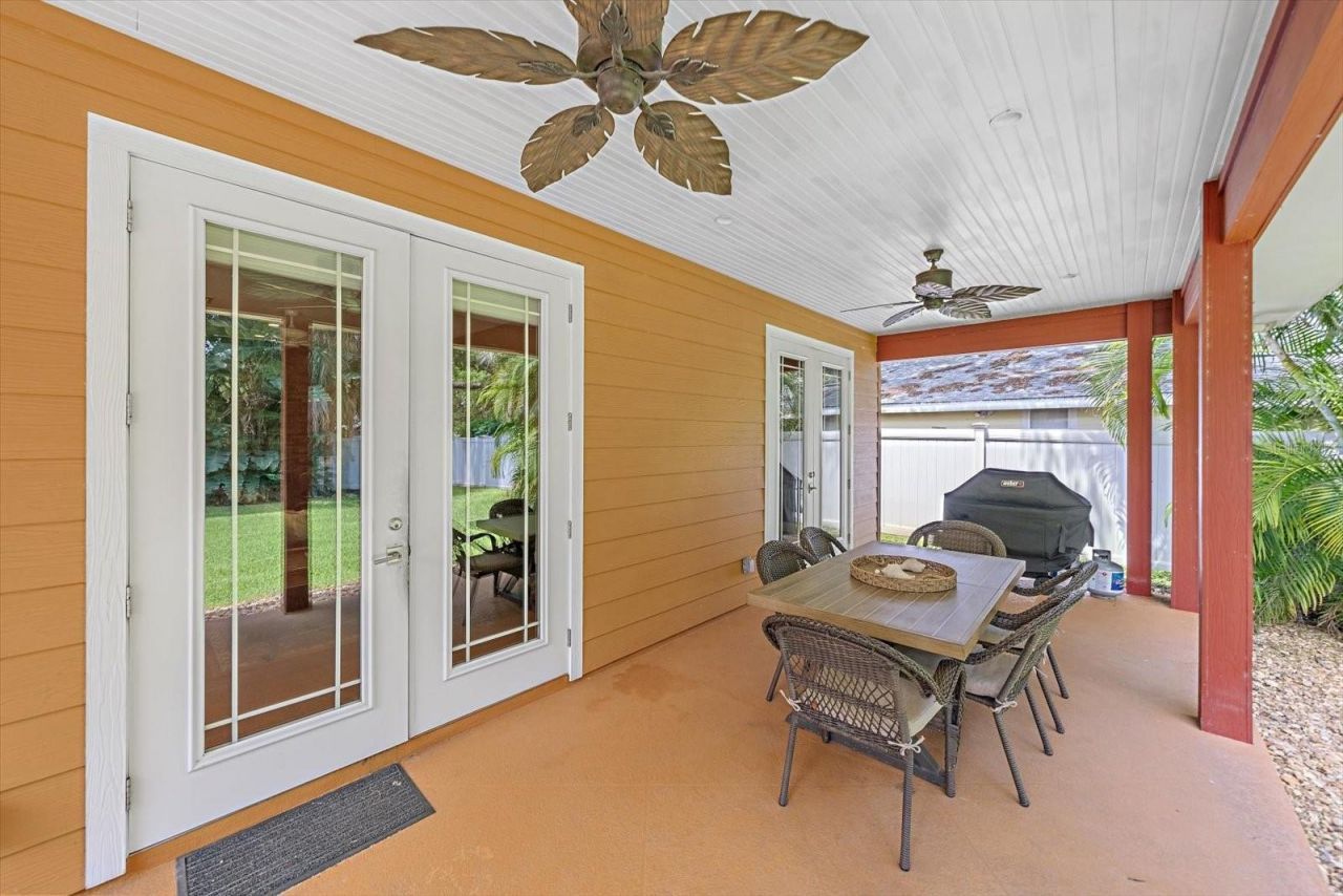 2395 Hyde Park Street, Sarasota, FL 34239 Photo